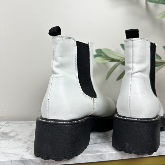 MADDEN GIRL Cindyy Chelsea Chunky Lug Boot White Sz 7.5 - Picture 6 of 10